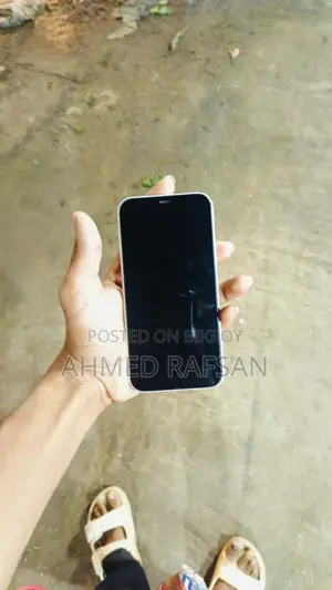অ্যাপল আইফোন ১২ ৬৪ জিবি হোয়াইট
