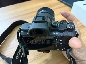 Sony Alpha A7 II Body + Sony FE 50mm F1.8 Lens