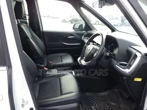 Toyota Noah 2023 White