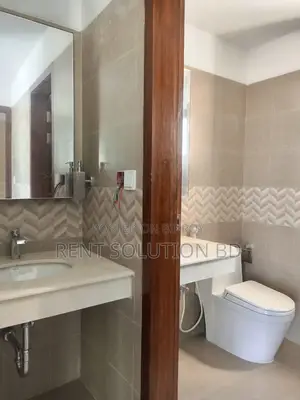 গুলশান এভিনিউতে ৪,০০০ বর্গফুট প্রিমিয়াম কমার্শিয়াল অফিস স্পেস ভাড়া দেওয়া হবে
