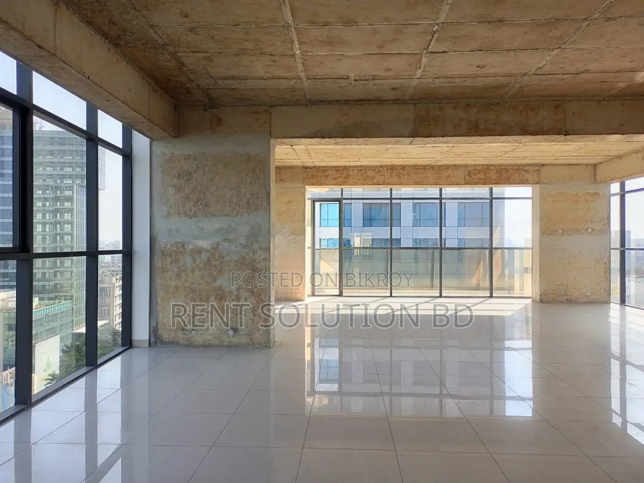 গুলশান এভিনিউতে ৪,০০০ বর্গফুট প্রিমিয়াম কমার্শিয়াল অফিস স্পেস ভাড়া দেওয়া হবে