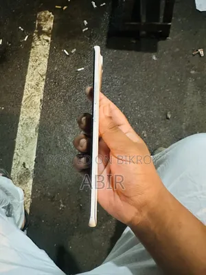 টেকনো পোভা স্লিম ৫জি ২৫৬ জিবি সাদা