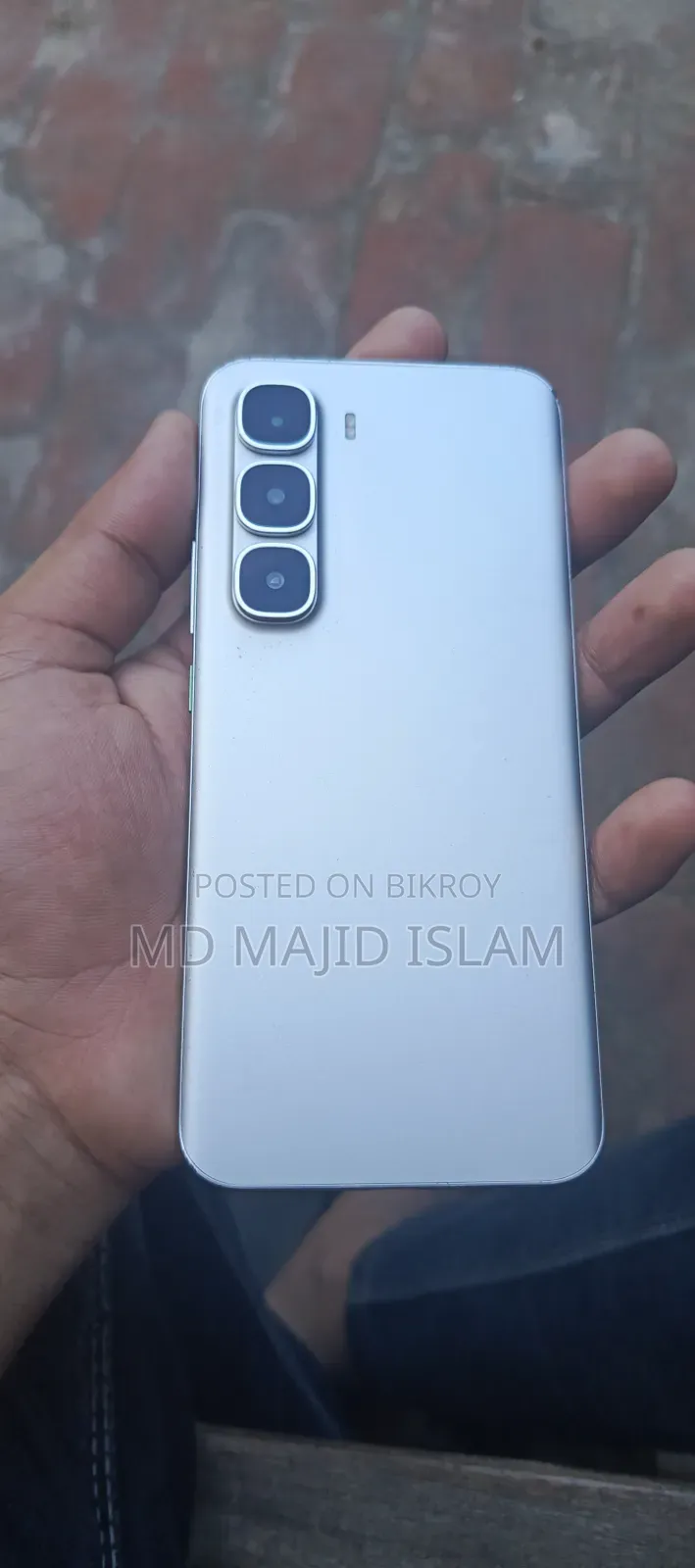 ইনফিনিক্স হট ৬০ প্রো প্লাস ১২৮ জিবি সিলভার