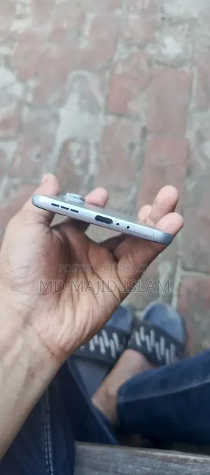 ইনফিনিক্স হট ৬০ প্রো প্লাস ১২৮ জিবি সিলভার