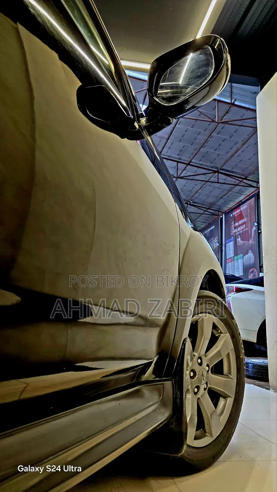 মিতসুবিশি আউটল্যান্ডার ২০১২ ব্ল্যাক