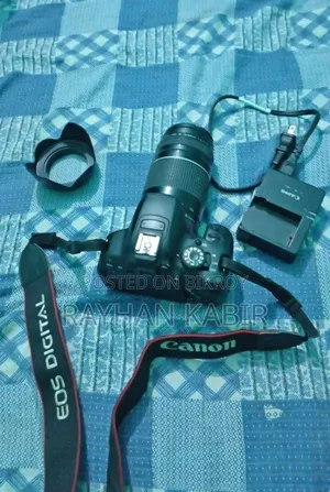 Canon 700D + 75-300mm Lens