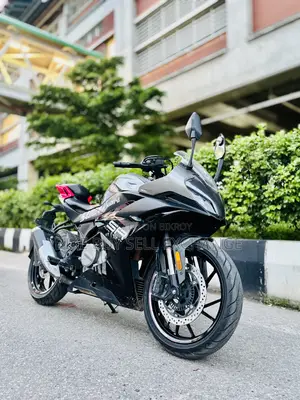 সিএফমোটো ৩০০এসআর ২০২৫ গ্রে