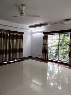 4-bedroom Apartment in Gulshan for Rent