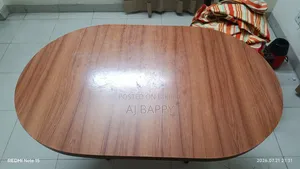 ছোট ডাইনিং টেবিল