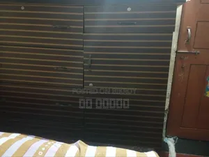 বড় সাইজের ওয়ারড্রব
