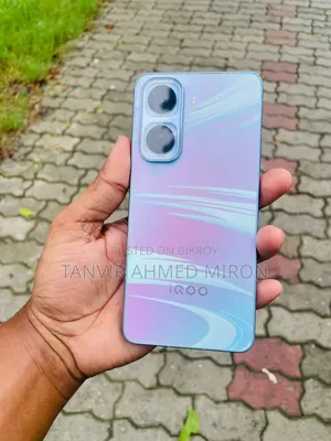 আইকিউও নিও ১১ ২৫৬ জিবি