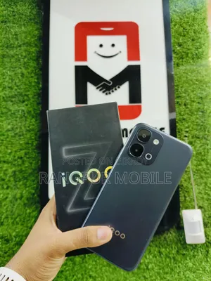 আইকিউওও ১২৮ জিবি কালো