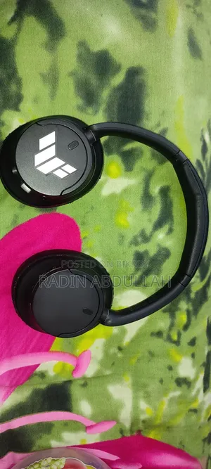 Sony WH-CH720N Over-Ear Headphone.