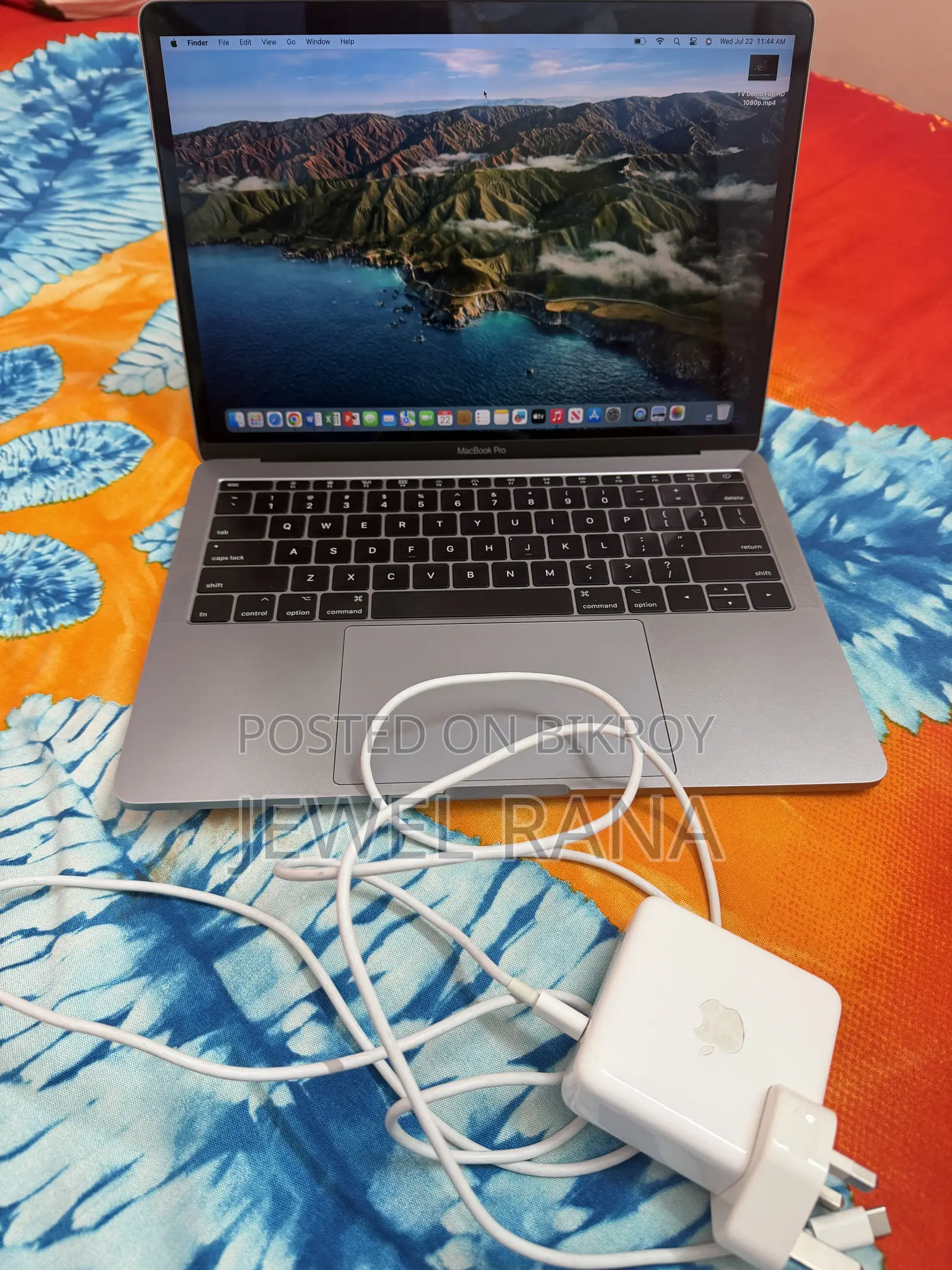 Laptop Apple MacBook Pro 2017 16GB Intel Core I5 SSD 256GB