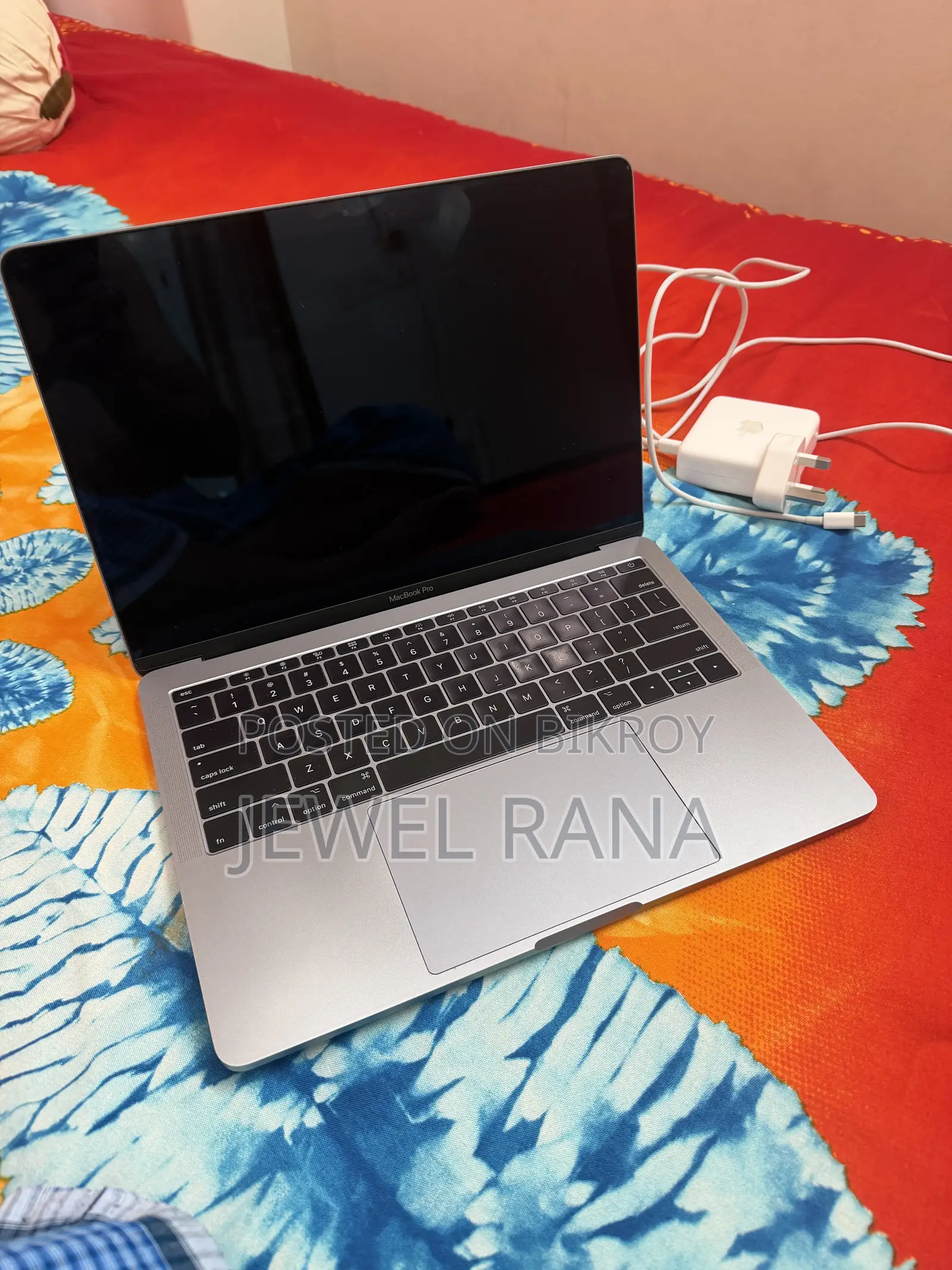 Laptop Apple MacBook Pro 2017 16GB Intel Core I5 SSD 256GB