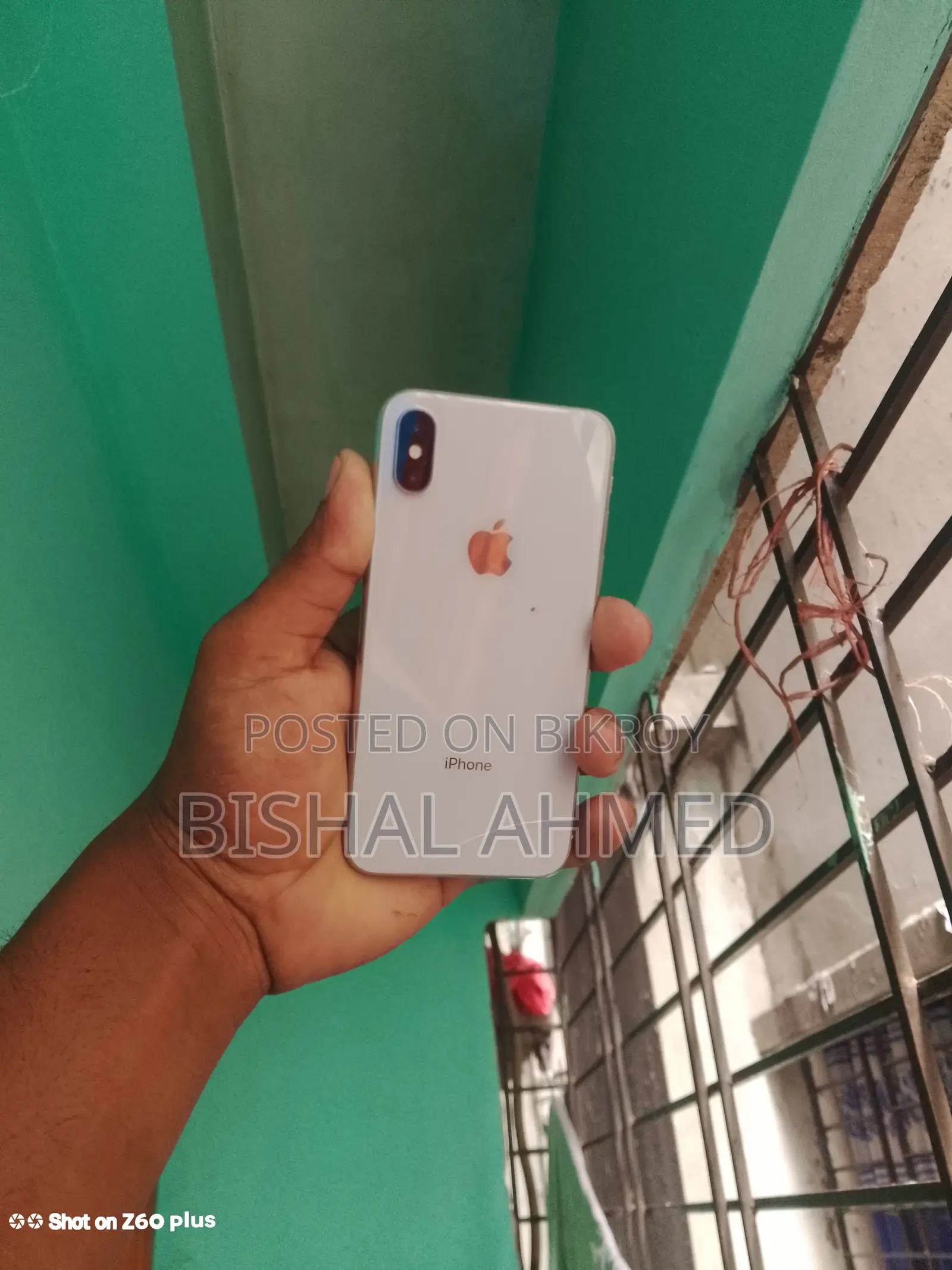 Apple iPhone X 64 GB White