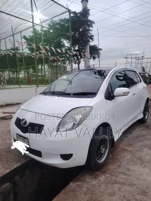 টয়োটা ভিটজ ২০০৮ সাদা