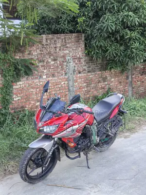 Yamaha 2016 Red