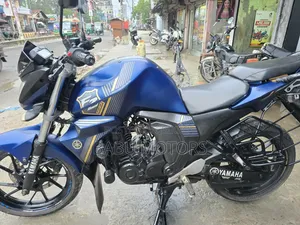 ইয়ামাহা এফজেড ২০১৯ নীল