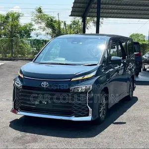 Toyota Voxy Hybrid S-Z 2-Wheel Drive 7-Seater 2022 Blue