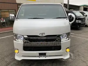 Toyota HiAce 2021