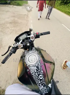 সুজুকি জিক্সার মনোটোন ২০১৮ নীল