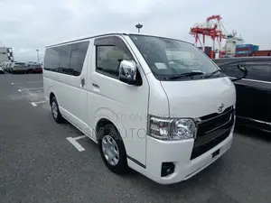 Toyota HiAce 2022 White