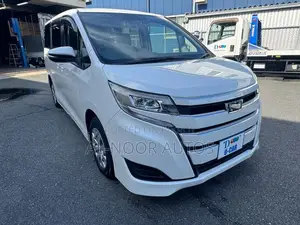 Toyota Noah 2021 White