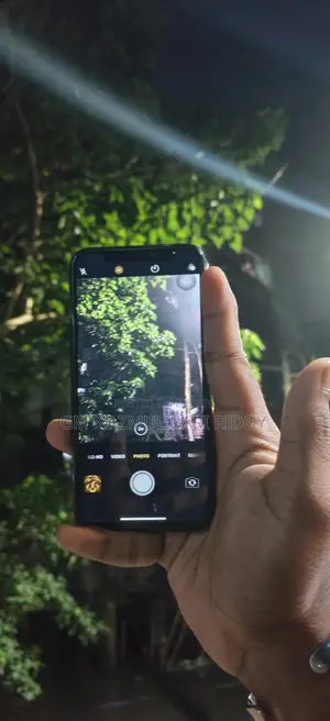 অ্যাপল আইফোন এক্স ৬৪ জিবি ব্ল্যাক