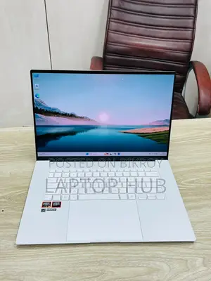 ল্যাপটপ ASUS Zenbook S 16 OLED 24GB AMD Ryzen 9 SSD 2TB
