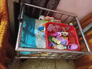 বেবি দোলনা