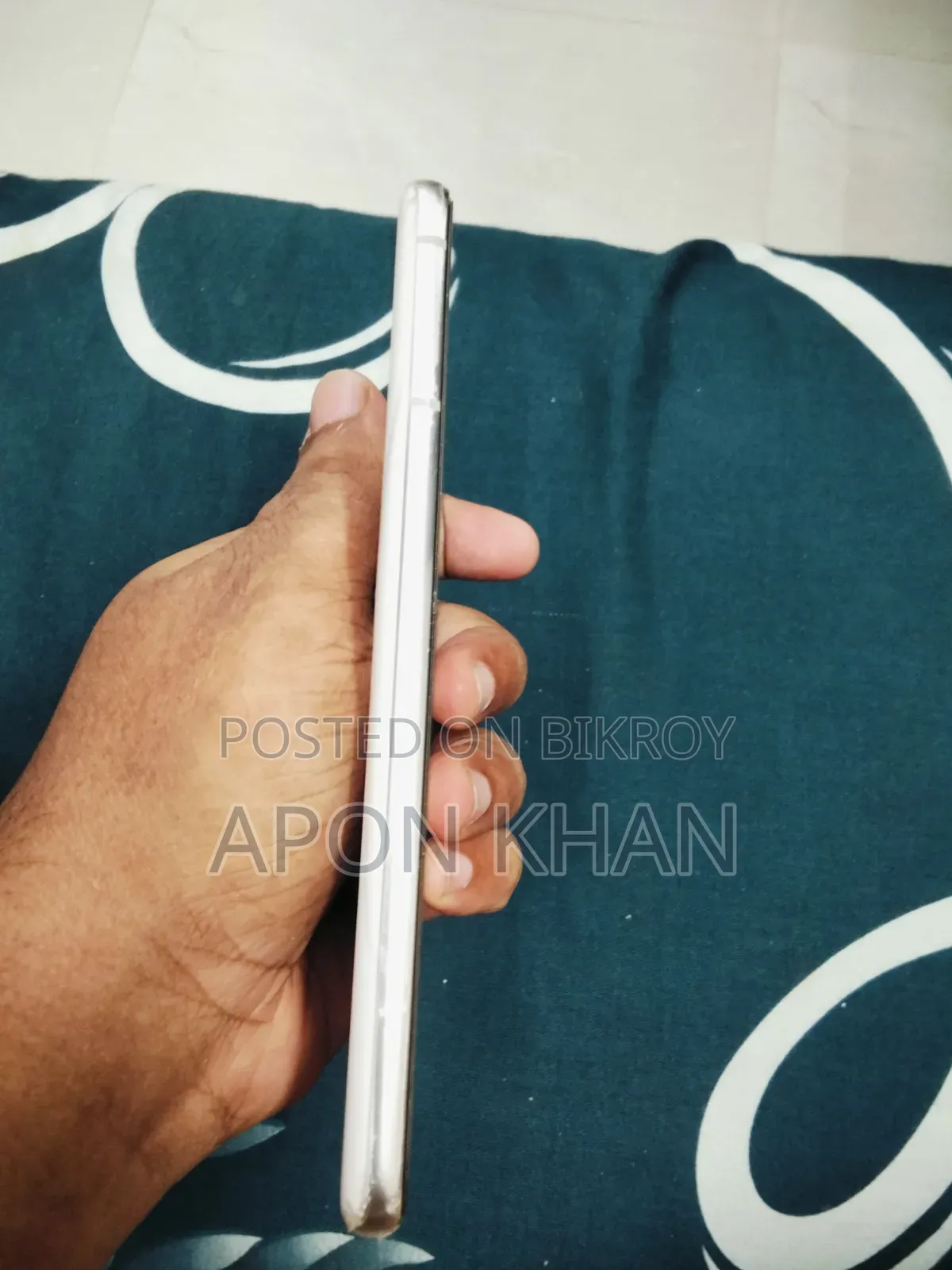 স্যামসাং গ্যালাক্সি এস২১ ৫জি ১২৮ জিবি সাদা