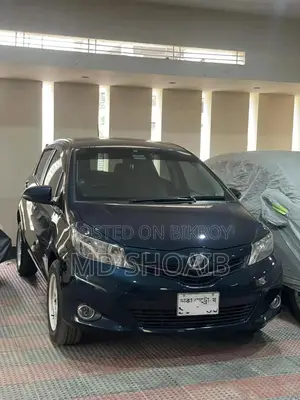Toyota Vitz 1.3 All-Wheel Drive 5-Door 2011
