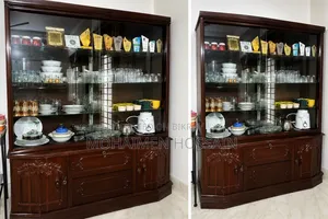সেগুন কাঠের শোকেস