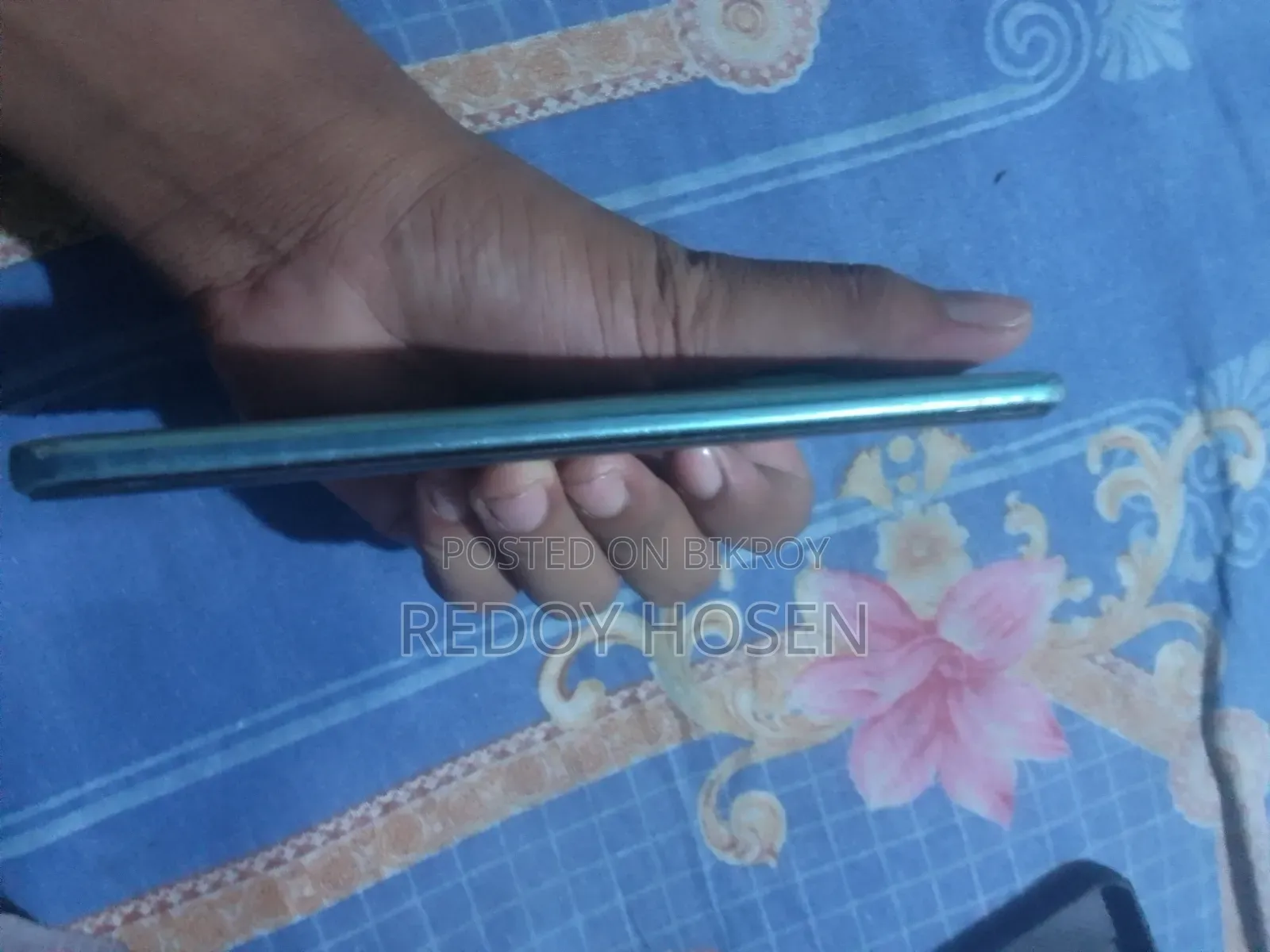 মোটরোহেলা এজ ৬০ ফিউশন ২৫৬ জিবি নীল