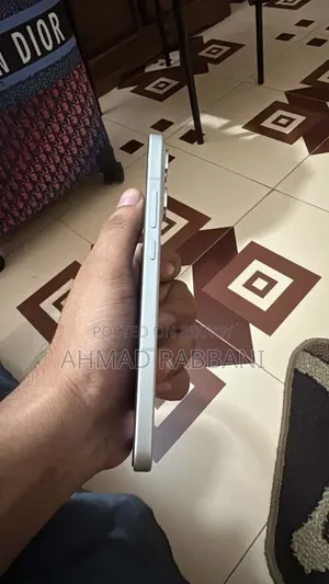 ওপ্পো রেনো১৪ প্রো ৫জি ৫১২ জিবি হোয়াইট