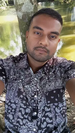 জরুরী বাসায় একজন হাউস কিপার দরকার।