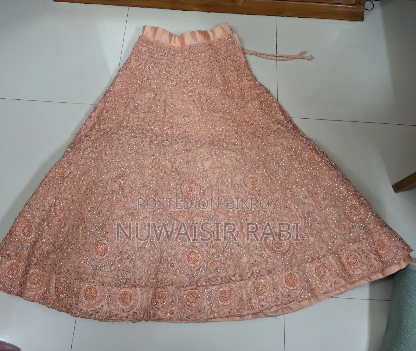 ওয়েডিং লেহেঙ্গা (পিচ)