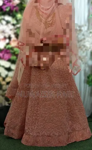 ওয়েডিং লেহেঙ্গা (পিচ)