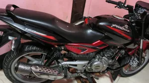 বাজাজ পালসার ১৫০ ২০১৬ কালো