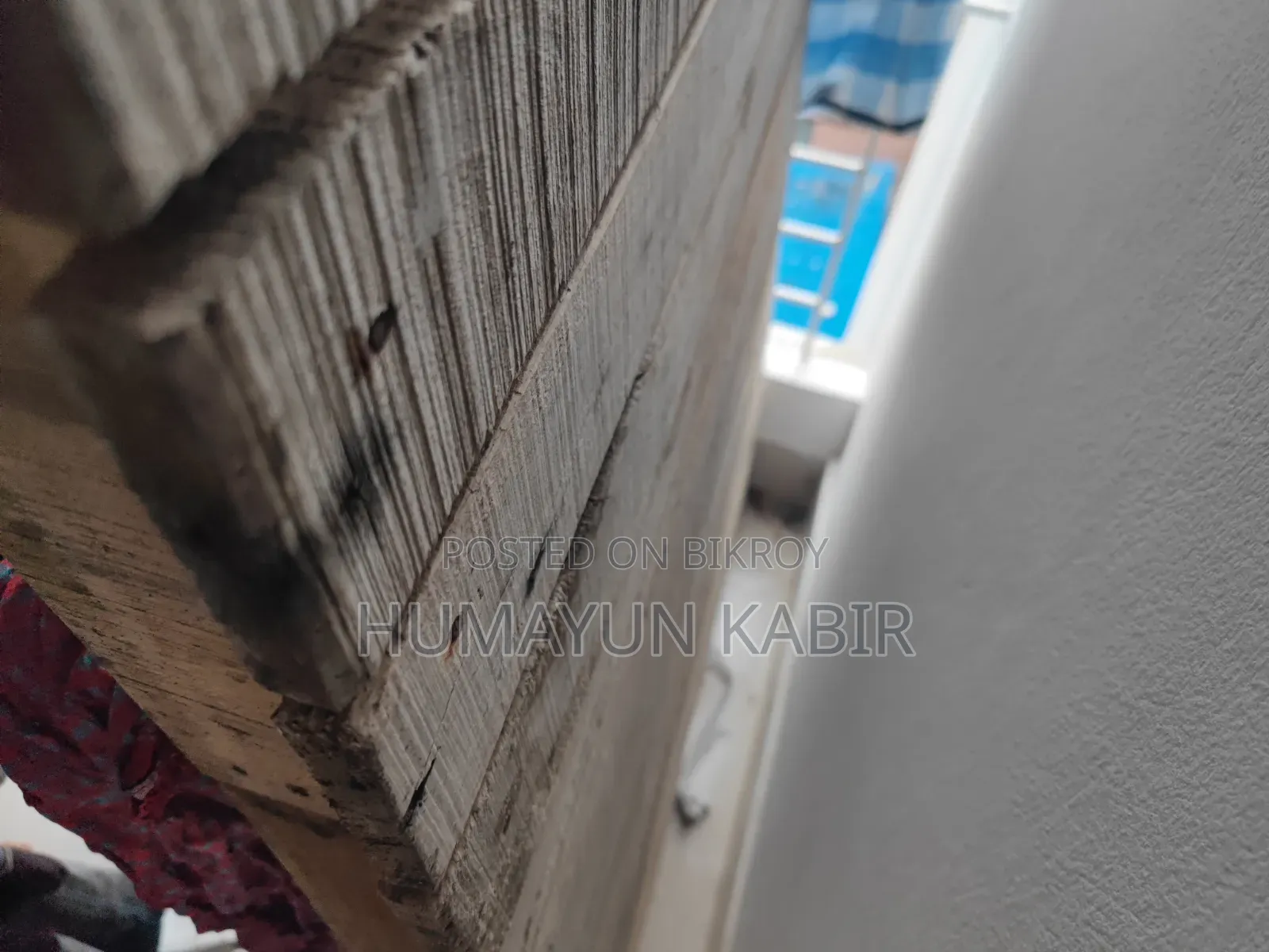 চৌকি বিক্রয় হবে