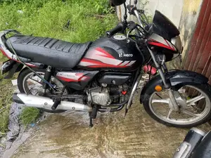 Hero HF Deluxe 2022 Black