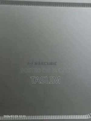 Magcubic Projector With Screen