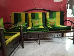 Used 5-seat iron sofa set with foam for sale (without cushion).