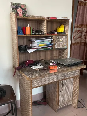 স্টাডি টেবিল বড় সাইজ