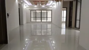 4 Bedroom Apartment in Gulshan for Rent