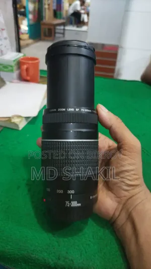 ক্যানন ৭৫-৩০০ এমএম জুম লেন্স