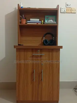 Study Table *মাত্র ১ মাস ব্যবহার করা হয়েছে।*