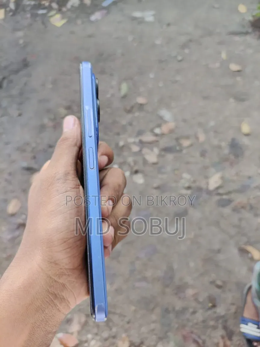 Vivo iQOO Z10x 128 GB Blue