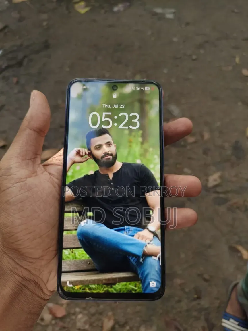 Vivo iQOO Z10x 128 GB Blue